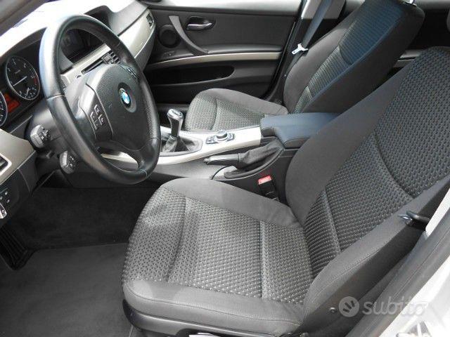 BMW 3 Series 2011 photo 5