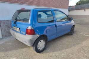 auto twingo 1s
