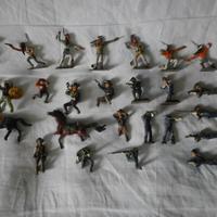 XILOPLASTO : 23 Soldatini in PASTA + 2 Cavalli