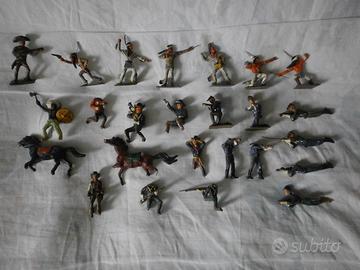 XILOPLASTO : 23 Soldatini in PASTA + 2 Cavalli