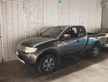 MITSUBISHI L200 - 2011