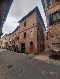 Attivita' di ristorazione/camere