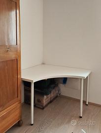 tavolo scrivania angolare bianca IKEA linnmon