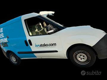 OPEL COMBO - D VAN 1.3 DIESEL 2013