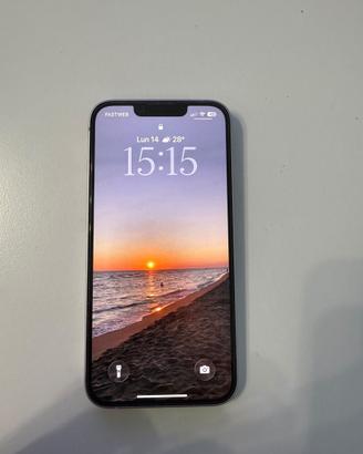 iPhone 14 lilla