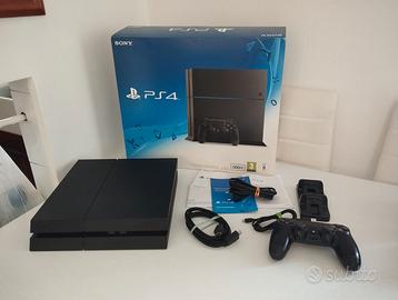 PlayStation 4 500GB Fat con scatola e accessori