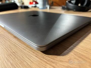 Macbook pro 13” 2018 16gb ram perfetto