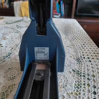 Aggraffatrice manuale a-type