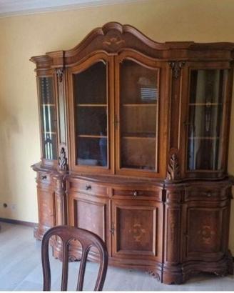 Credenza cristalliera