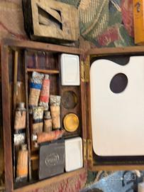 Antica casseta pittore