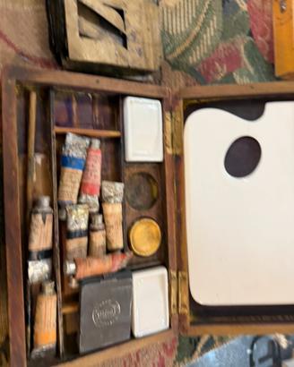 Antica casseta pittore