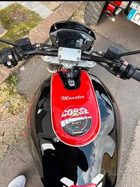 Ducati monster 750