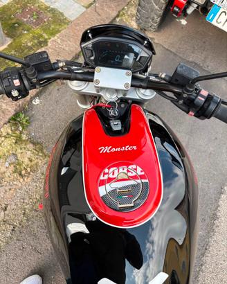 Ducati monster 750