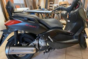 Yamaha Xmax 250