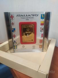 francobollo Oro 18kt Italia 90