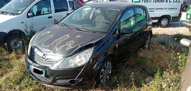 Opel corsa 2010 edizion 111 incidentata funzionant
