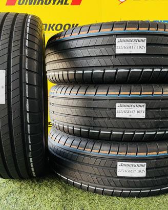 X4: Estive 225/65R17 102V -BRIDGESTONE- al 78%