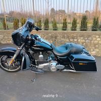 Harley Davidson street guide 2012