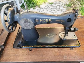 Singer macchina da cucire del '900 con tavolo