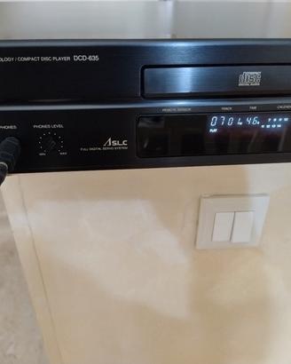 Lettore CD Denon.