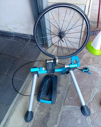 Rullo per bicicletta tacx e ruota di ricambio