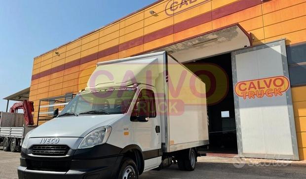 Iveco Daily Furgonatura/pedana idraulica