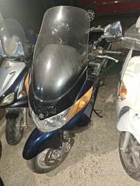 Suzuki AN Burgman 400 - 2004