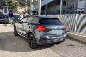 Audi Q2 35 1.5 tfsi identity black