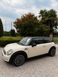 MINI COOPER ONE REY