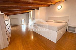 Casa indipendente di 130 m² con 4 locali e box aut