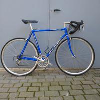 Bici da corsa Olmo, gruppo campagnolo