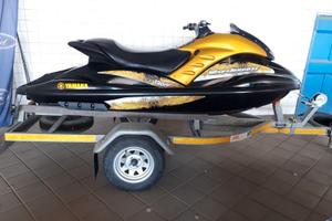 Yamaha gp 1300 r waverunner