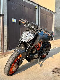 Ktm duke 125