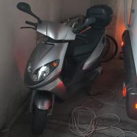 Vendersi scooter derby boulevard 125