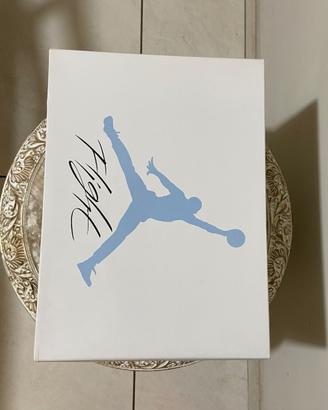 Air jordan 4 retro blue univesity