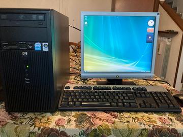 Computer PC HP DX2300 con accessori