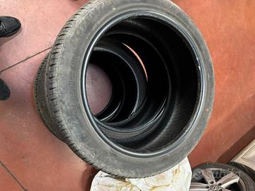 Gomme  estive 215/45/17 91w