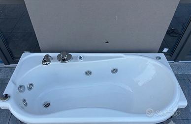 Vasca da bagno Teuco con idromassaggio