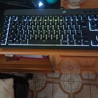 monitor 144hz piu tastiera nuova mai usata 