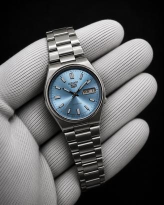 Vintage Seiko 5 Sport Ligth Blue Dial 7009 Day Dat