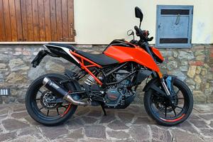 KTM Duke 125