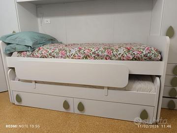 Letto doppio con cassetti