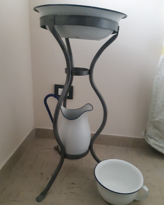 Vecchio porta catino/ brocca