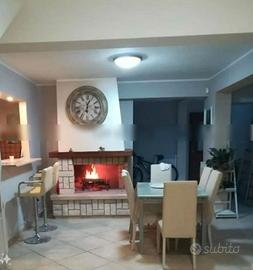 FRASCATI TRiLOCALE ARREDATO BEN COLLEGATO