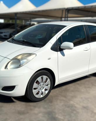 Toyota Yaris 1.0 5 porte Sol