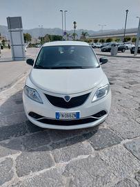 Lancia Ypsilon 1.2 69 CV 5 porte GPL Neopatentati