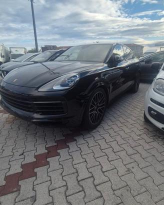 Porsche cayenne coupe'