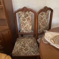 Tavolo piu seggiole