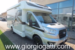 Camper Semintegrale Mclouis MC4 360 con cambio aut