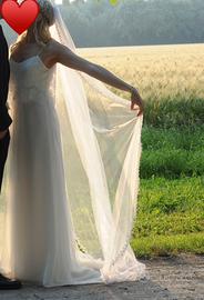 Abito da sposa Atelier Emé con velo ricamato